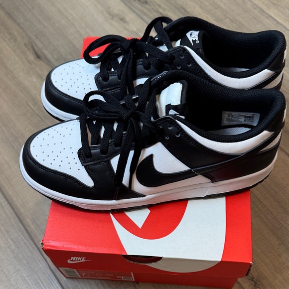 Nike Dunk Boys 7Y Black and White LIKE NEW - Picture 4 of 10